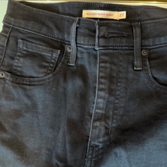 NWOT Levi's Women's Mile High Super Skinny Jeans in Black Haze - Size 27 x 30 - Picture 3 of 7